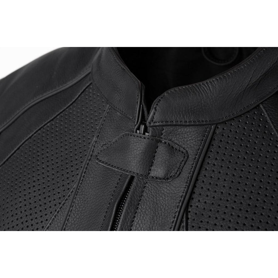 Corelli MG Transporter black motorcycle racing leather jacket, genuine cowhide leather, removable CE protectors, removable inner lining, pockets, YKK zippers, close-up photo
